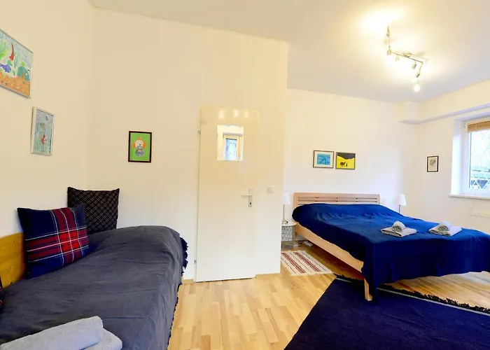 Будинок відпочинку House With Courtyard & Parking Close To Stadtpark *