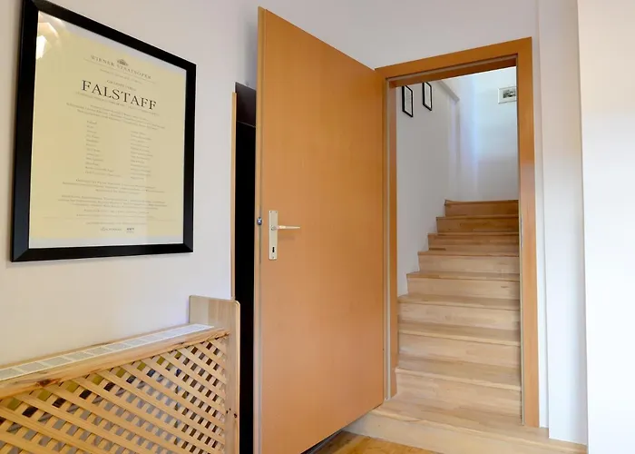 House With Courtyard & Parking Close To Stadtpark * Відень