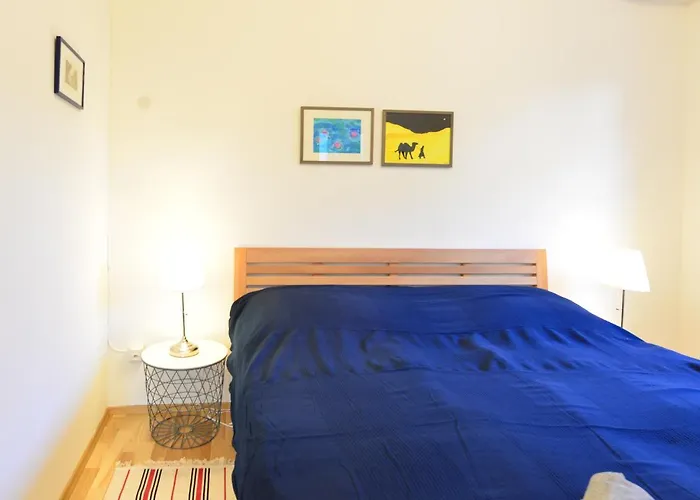 House With Courtyard & Parking Close To Stadtpark Будинок відпочинку Відень